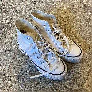 White Converse Chuck Taylor Platform High - Size 6